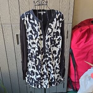 Daniel Rainn Black and White Patterned Blouse